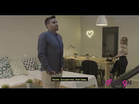 ❤️ PORNBCN 4K Mwanamke mmoja aliyekomaa na matiti makubwa anataka kunyofolewa mkundu kijana gigolo mwenye dick kubwa blowjob amortist kazi ngumu ya mikono kazi ya mbwa style pussy lick orgasm French subtitles Ngono ❌️❤